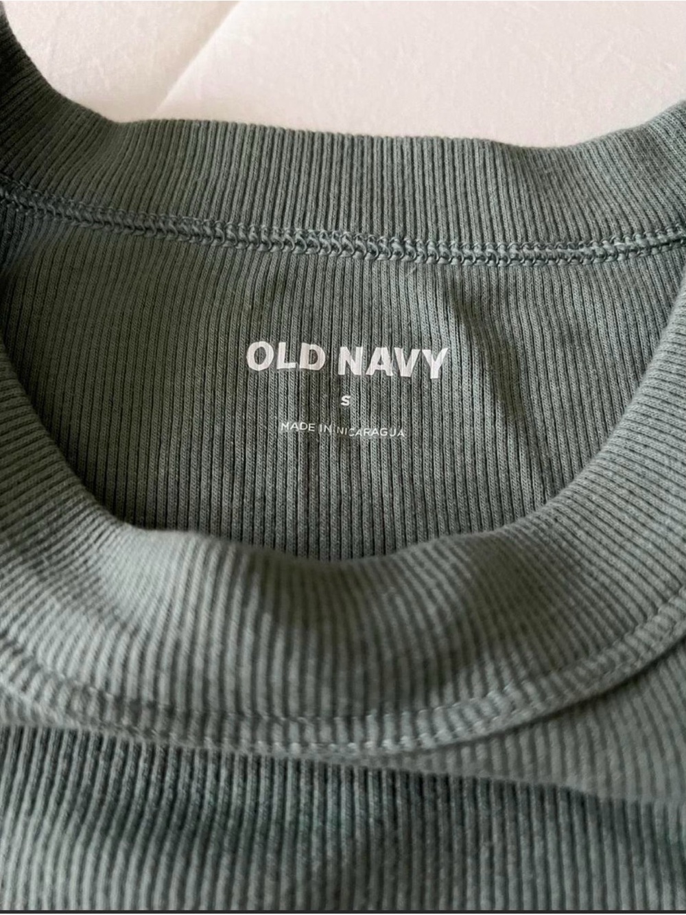 Old Navy Ribbed Tank Top - Picture 3 of 5